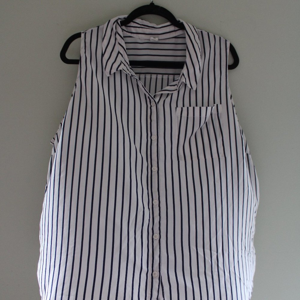 Old Navy Button Down Tank
